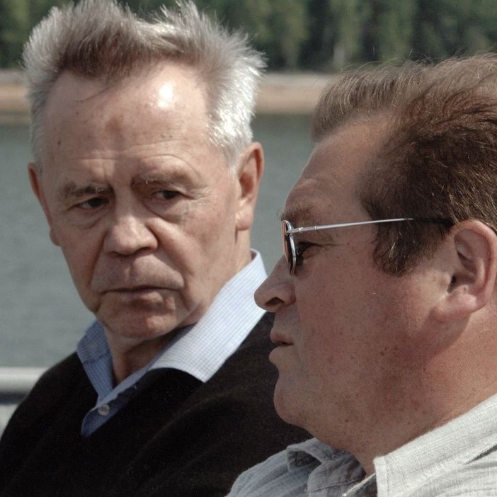 В.Г.Распутин и Г.К.Сапронов на Ангаре. 2009 г. Из семейного архива писателя.